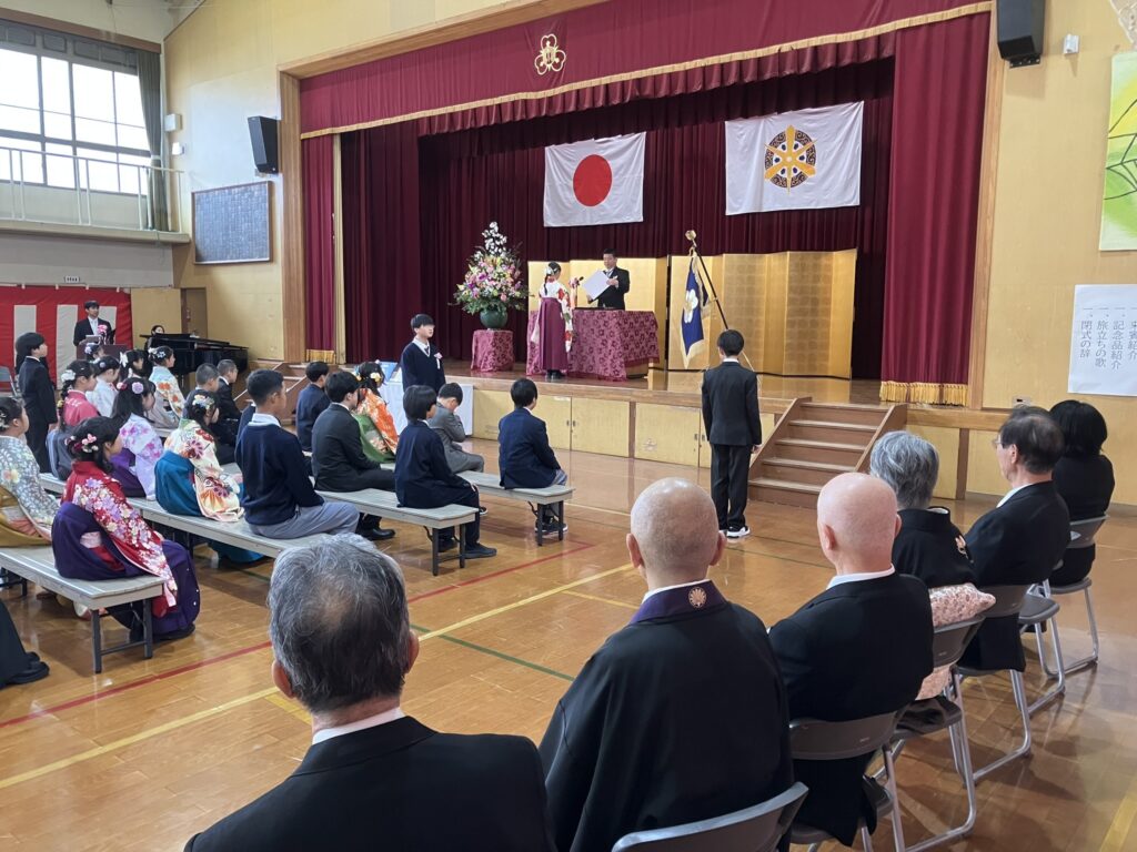 希望を胸に　市原野小学校で卒業式